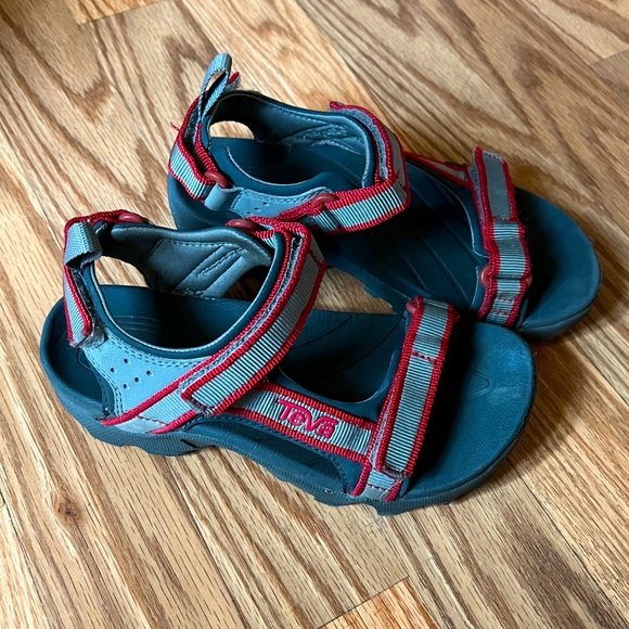 Teva Hurricane Sandals Size 13. - Picture 1 of 3